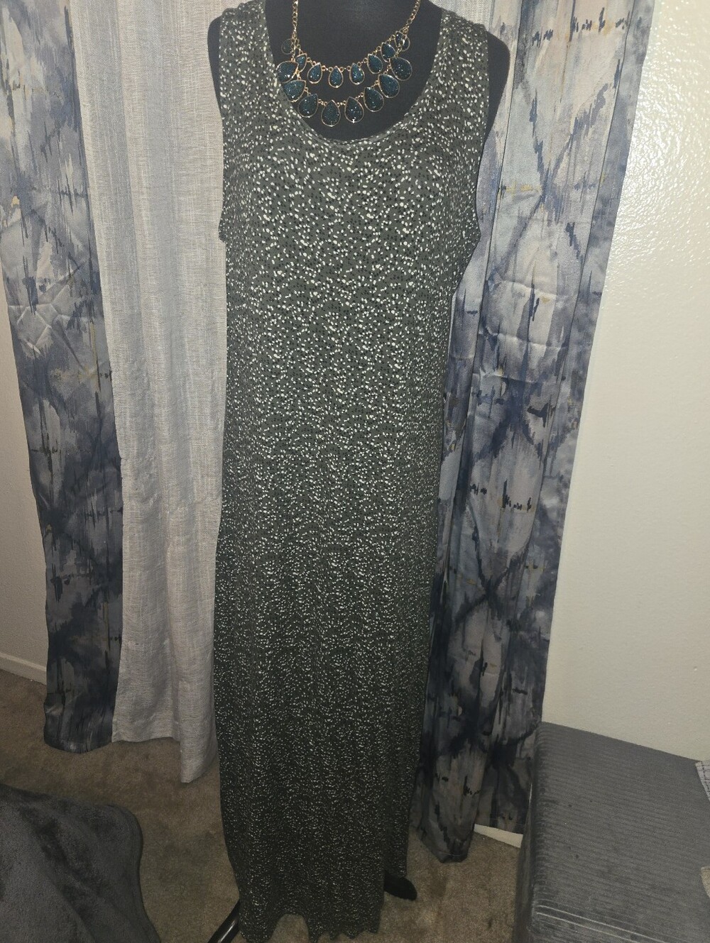 Amazon Essentials Black Speckle Sleeveless Maxi Dress